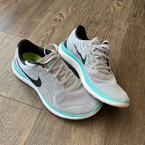 Nike Free Running Shoe 4.0